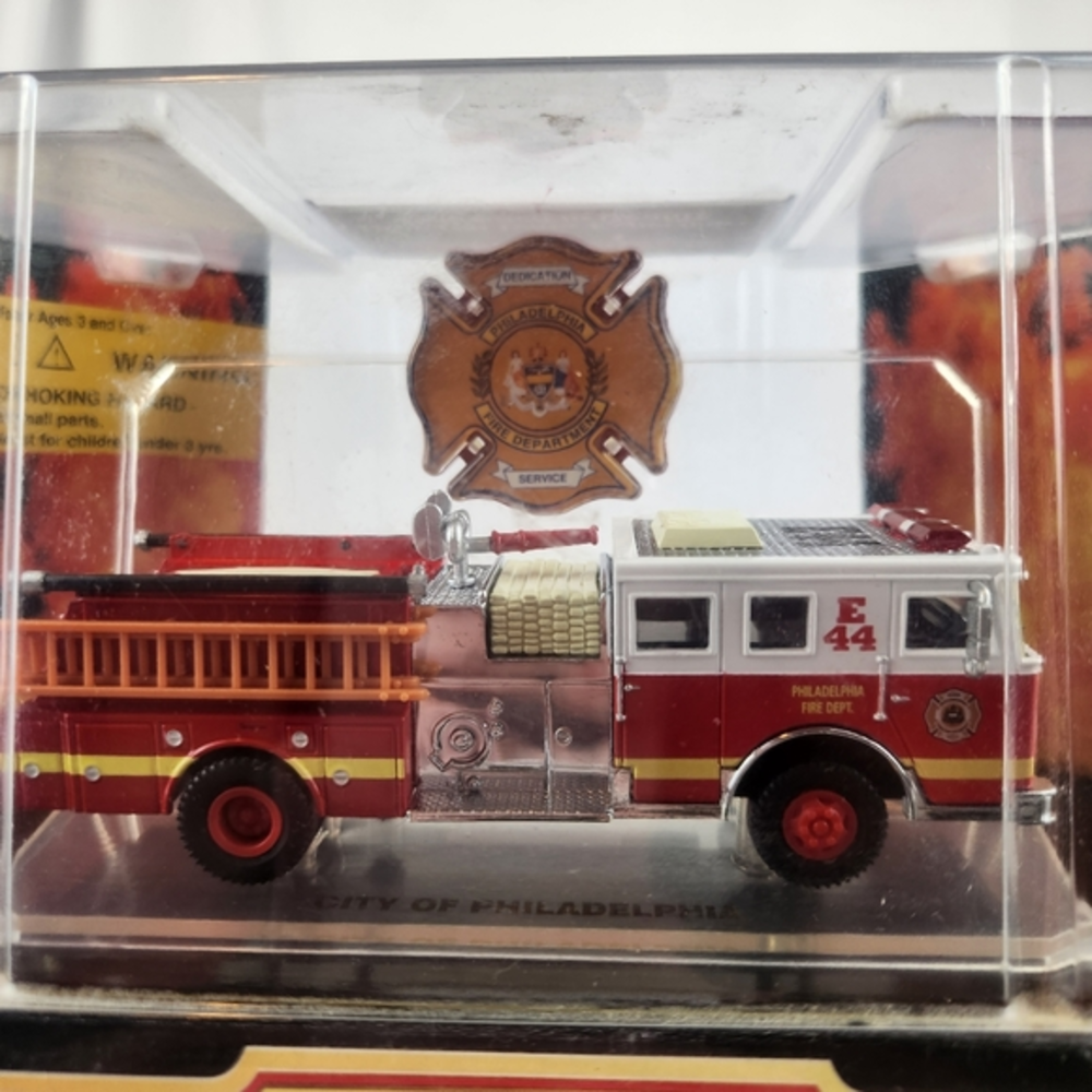Code 3 Seagrave Fire Truck City of Philadelphia #E44‎ 1/64 Die-cast Limited Ed